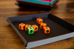  Tacka na kości (dice tray) - #06 Granatowo-szara 
